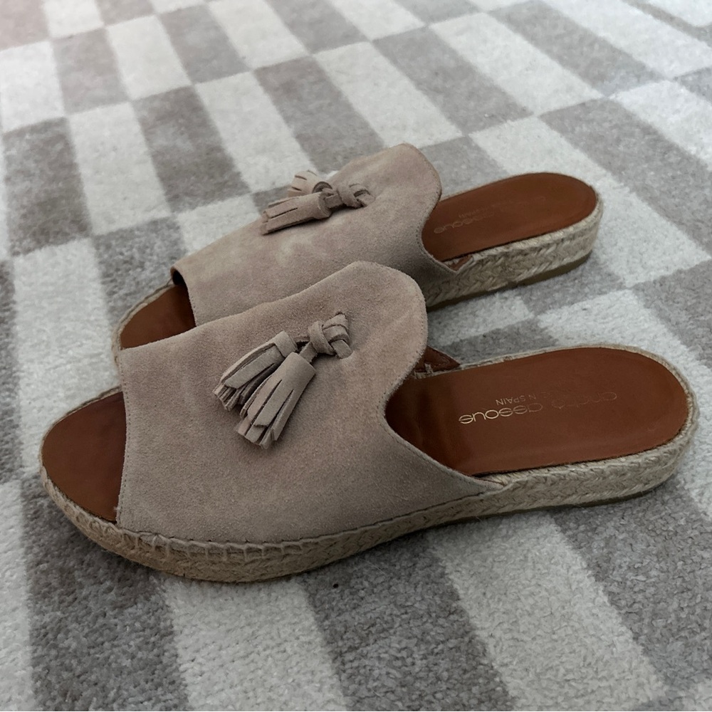 ANDRE ASSOUS Beige Espadrille Slides